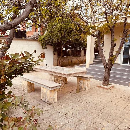 Casa Mare Rtina Garten Zwei Baeder Eg Esterno foto