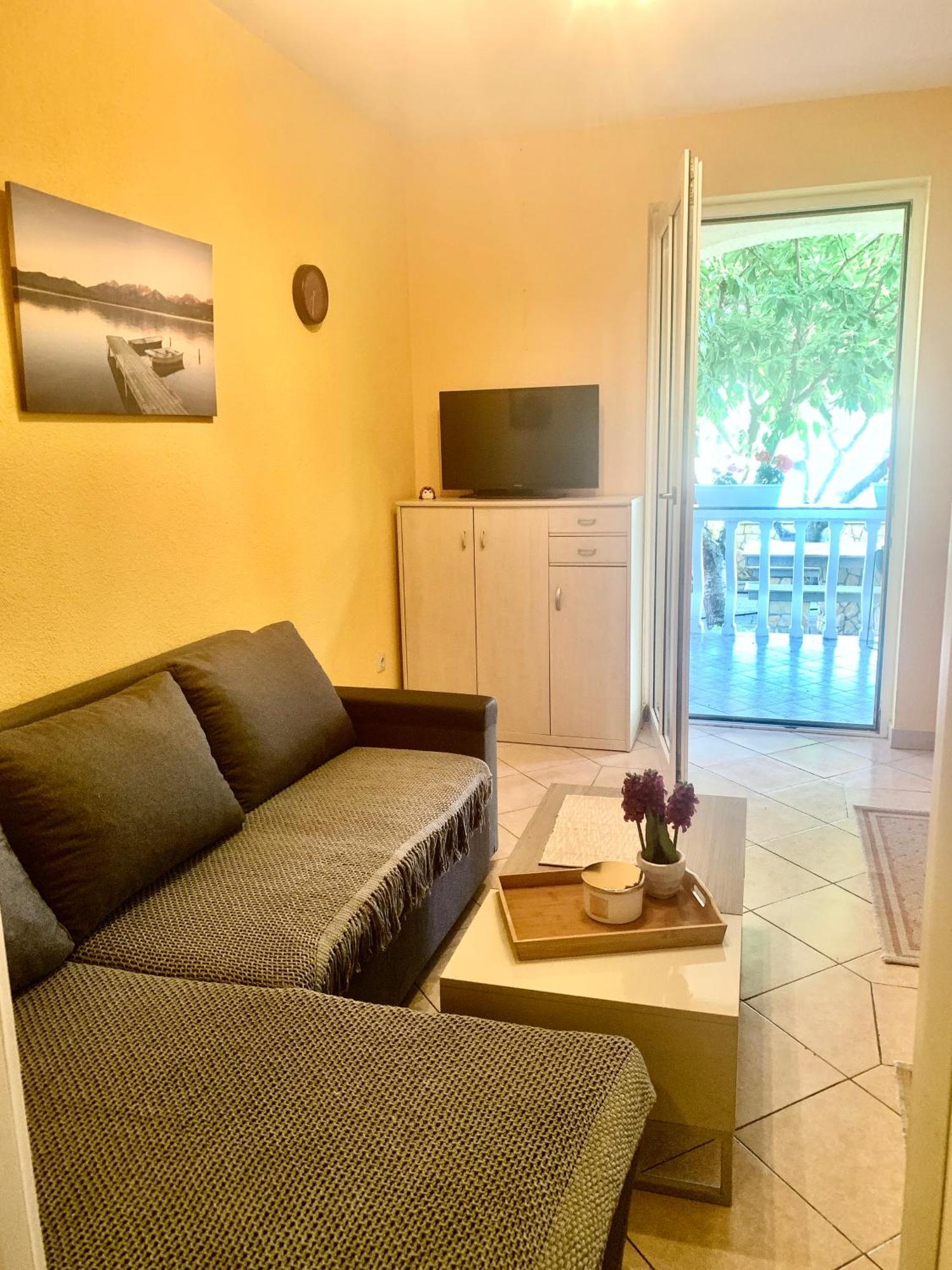 Casa Mare Rtina Garten Zwei Baeder Eg Esterno foto