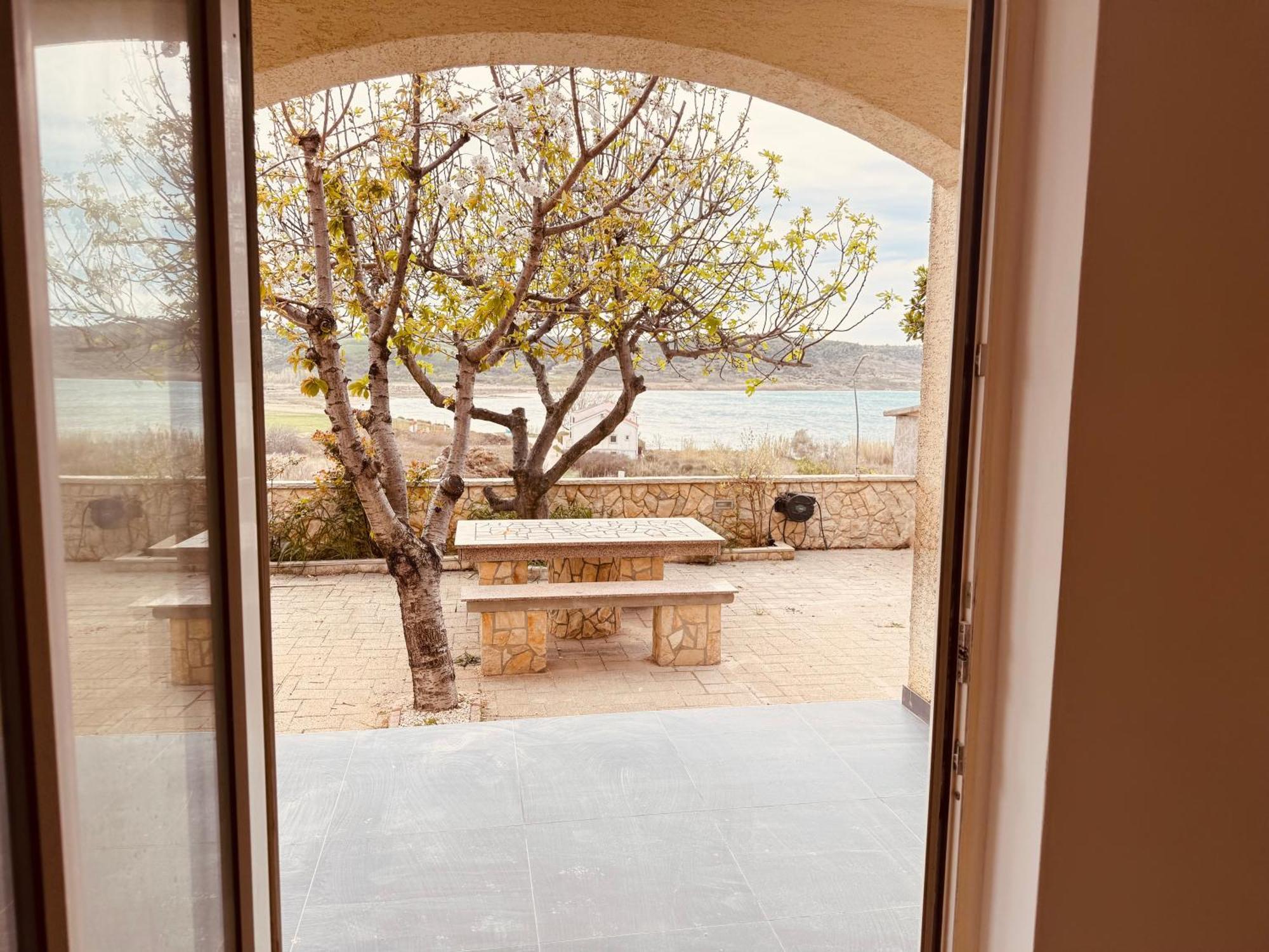 Casa Mare Rtina Garten Zwei Baeder Eg Esterno foto
